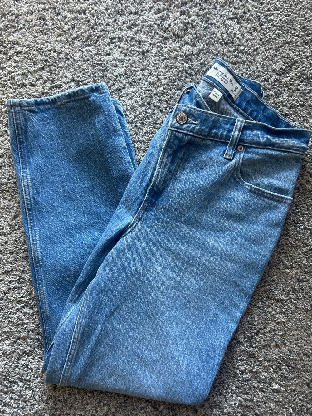 Abercrombie & Fitch Ultra High Rise 90’s Straight Jean